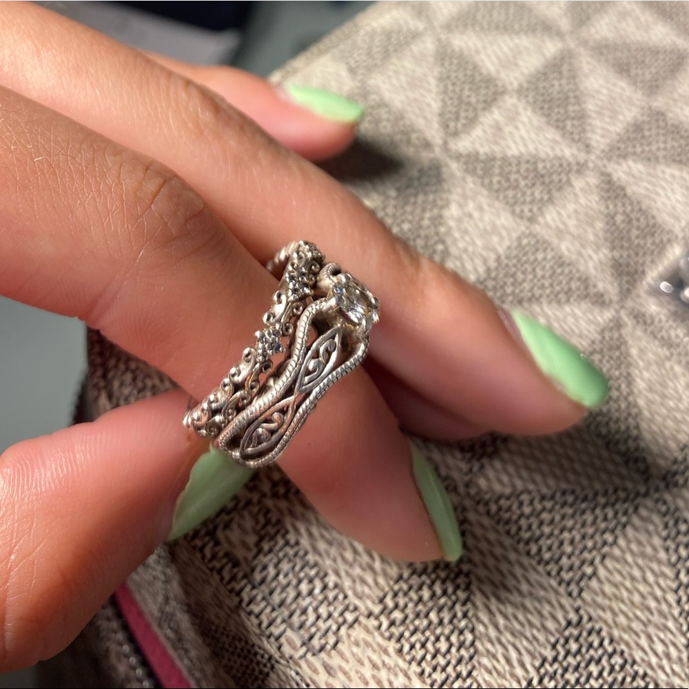 Shane co Engagement ring - Picture 3 of 6